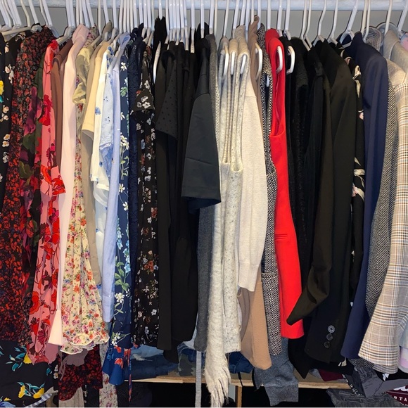 Meet your Posh Ambassador ⭐️, V - Picture 8 of 8